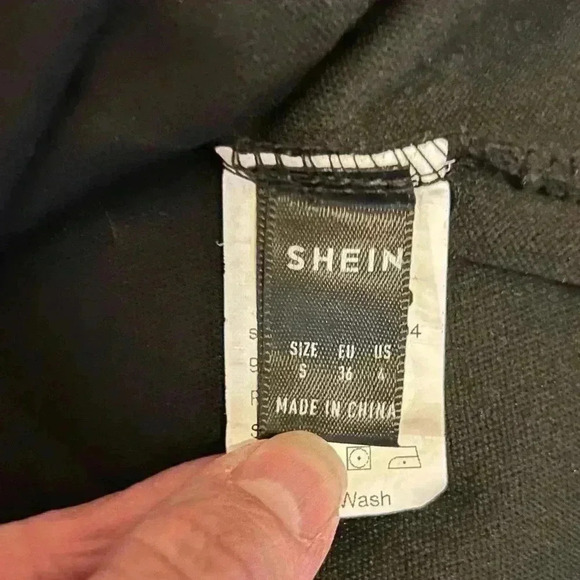 scalloped neck, black, very fitted sexy top, XS women’s top - Picture 3 of 4